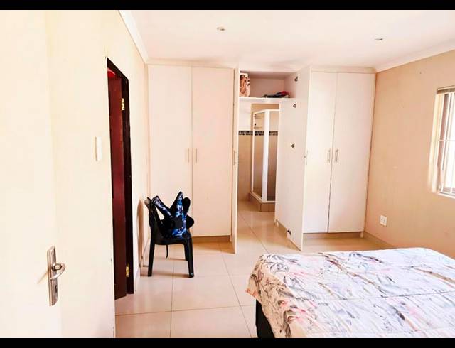 3 BEDROOM COMPLEX FOR SALE IN SHERWOOD